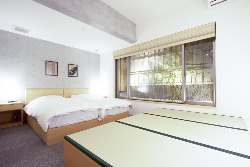 Kyoto Higashiyama With Hotel Bagian luar foto