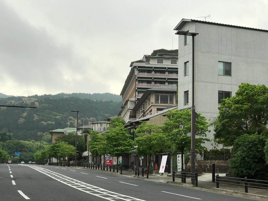 Kyoto Higashiyama With Hotel Bagian luar foto